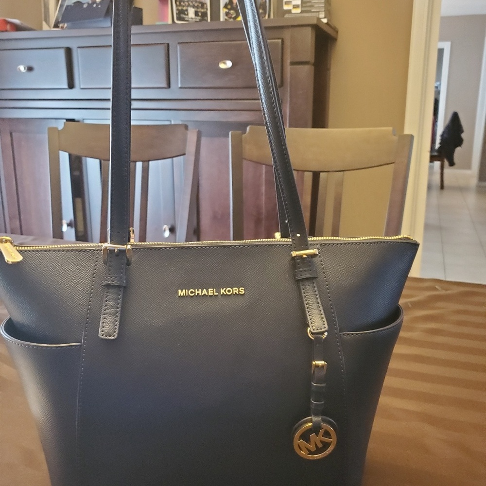 Michael kors large jetset travel tote